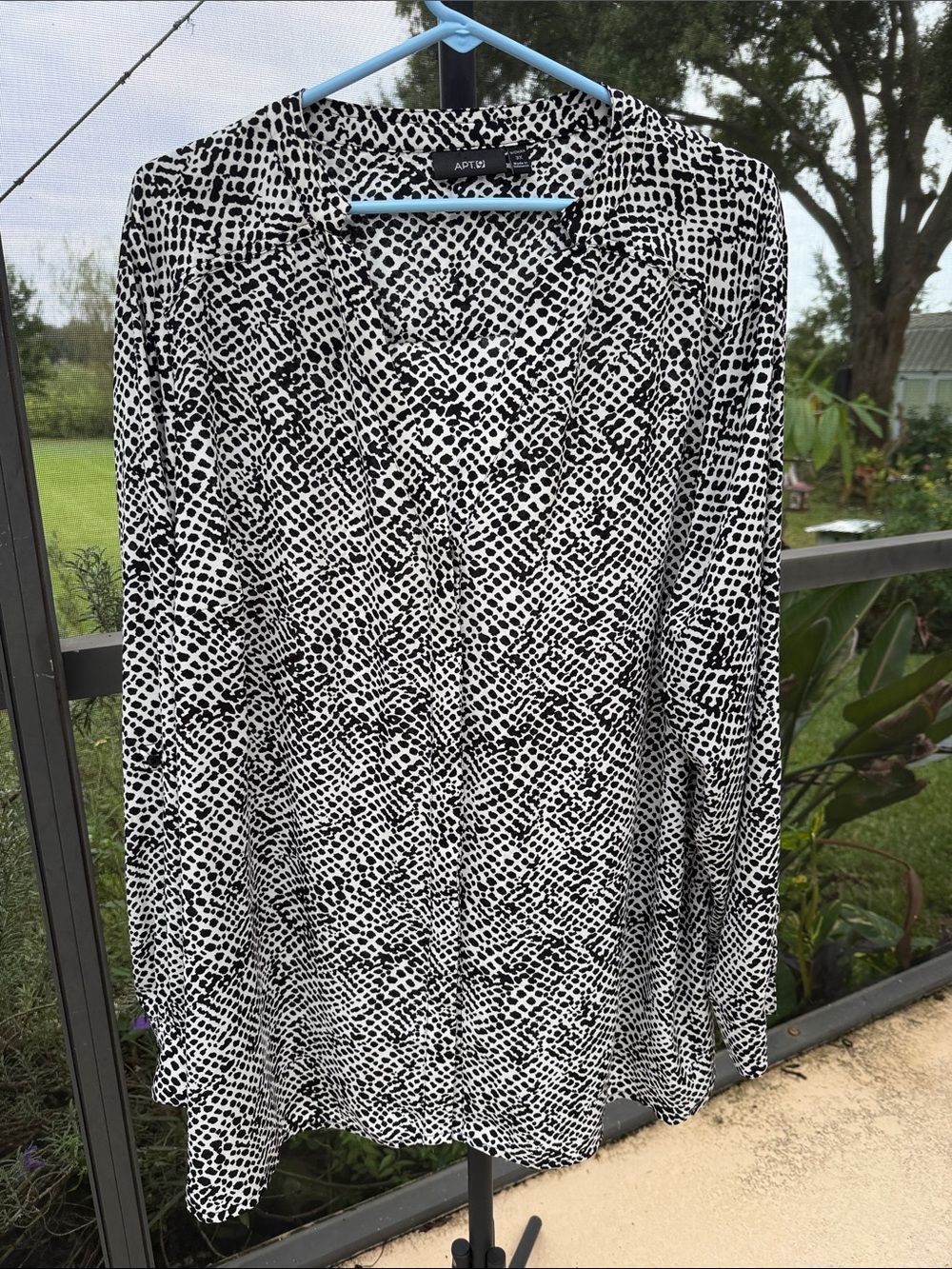 Apt. 9 Black and Creme Animal Print Button-Front Blouse